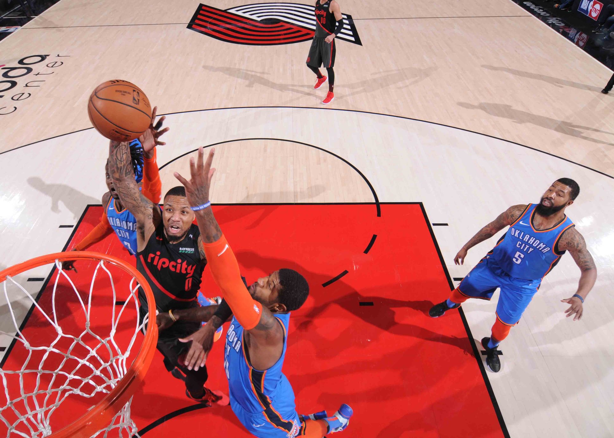 包含西城山猫队击败滇池雄鲨队,马拉松杯赛上演裁判判罚引热议!防守强度拉满的词条 包含西城山猫队击败滇池雄鲨队,马拉松杯赛上演裁判判罚引热议!防守强度拉满的词条