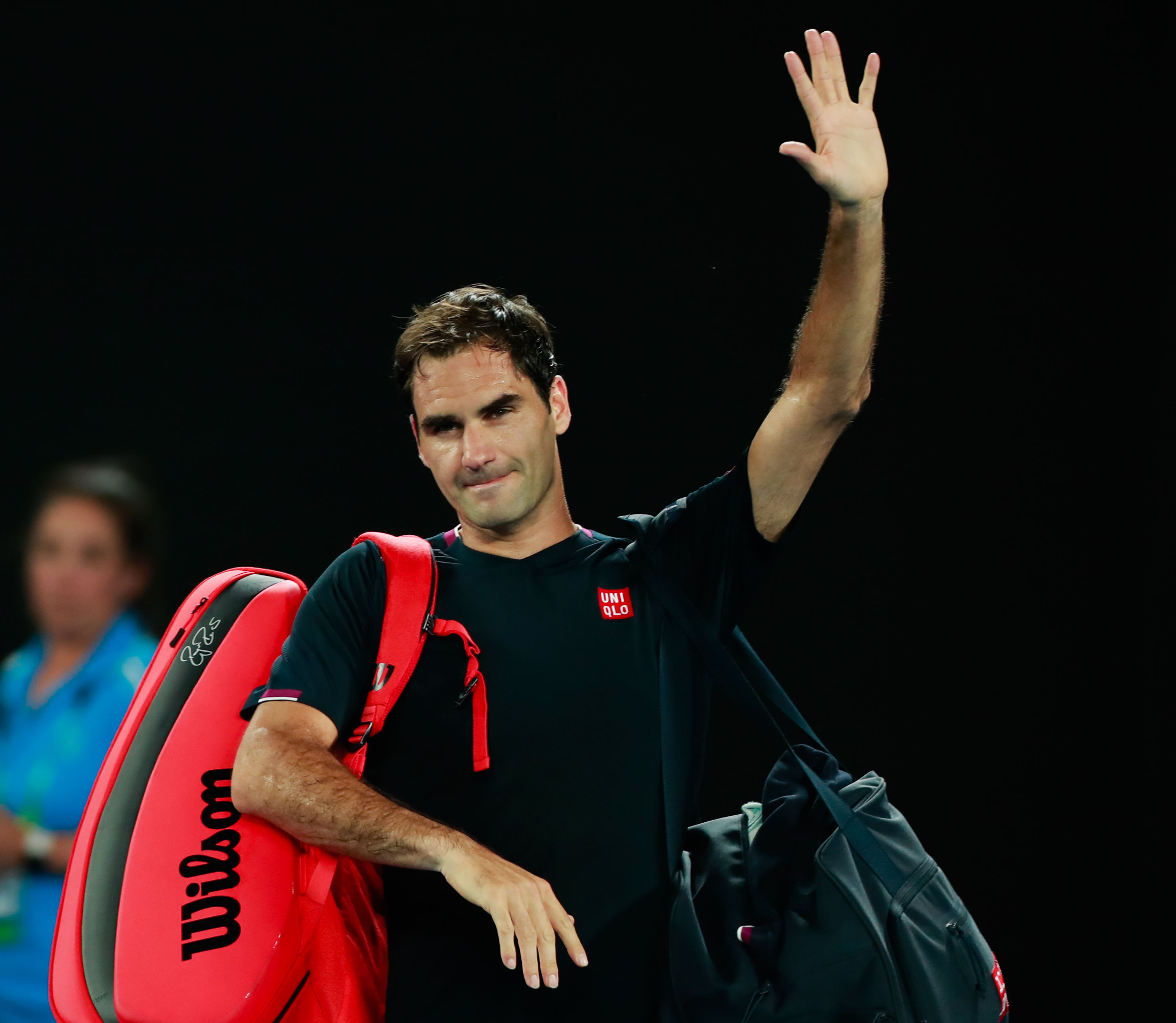 费德勒回归赛场，关键助攻首场状态亮眼，中国队观众沸腾！的简单介绍